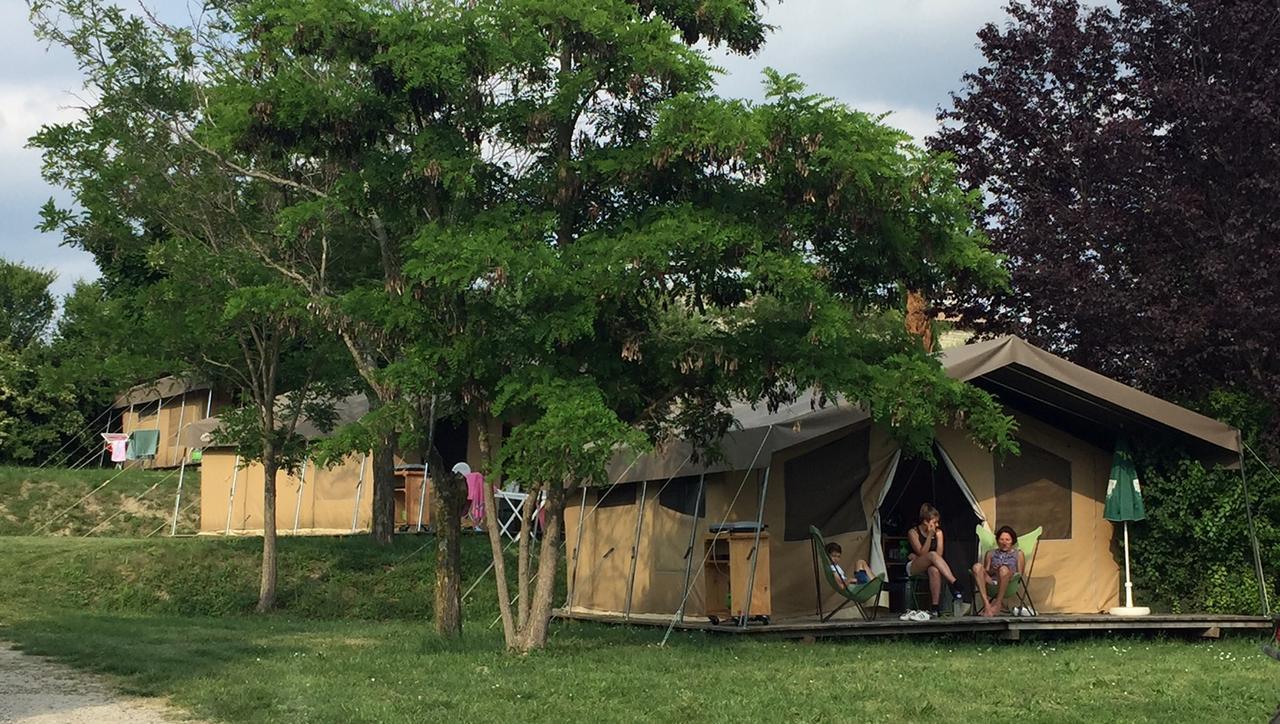 Готель Camping Forcalquier Les Routes De Provence Екстер'єр фото